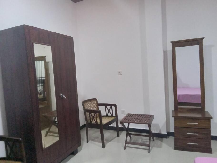 Sky Bloom Bed & Breakfast Homagama ภายนอก รูปภาพ