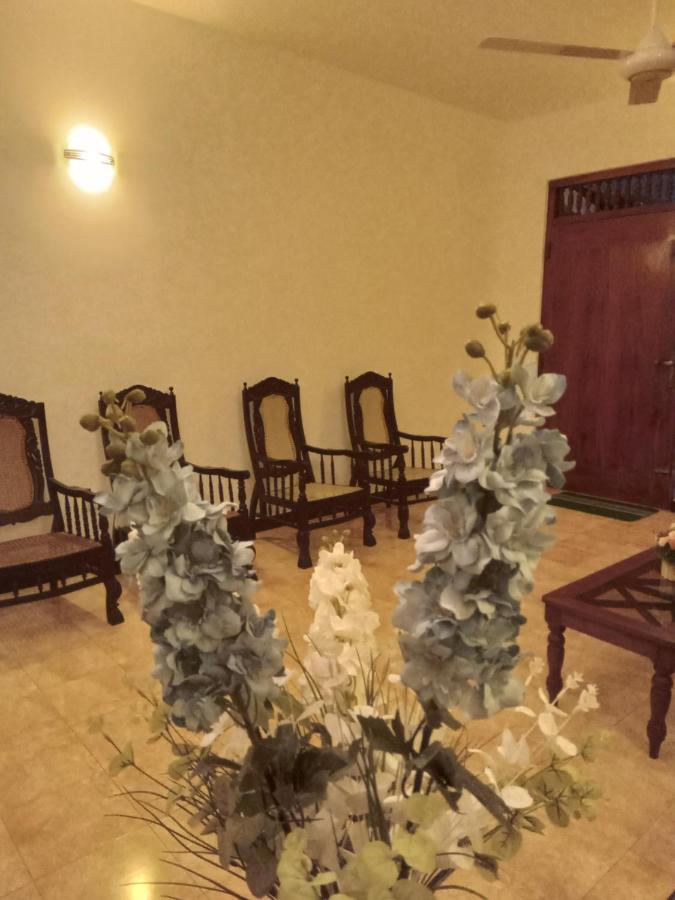 Sky Bloom Bed & Breakfast Homagama ภายนอก รูปภาพ