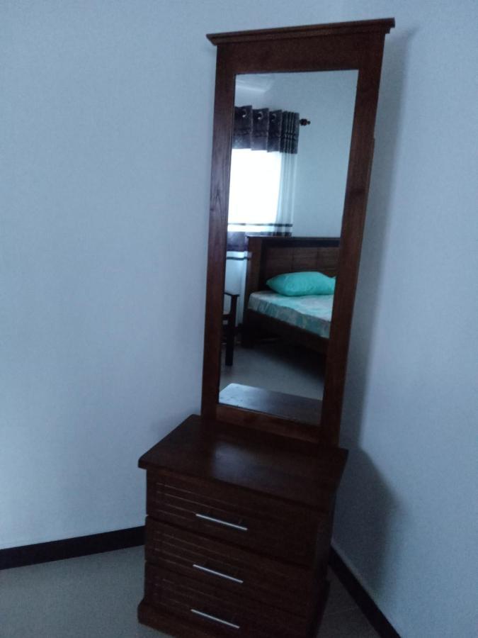 Sky Bloom Bed & Breakfast Homagama ภายนอก รูปภาพ