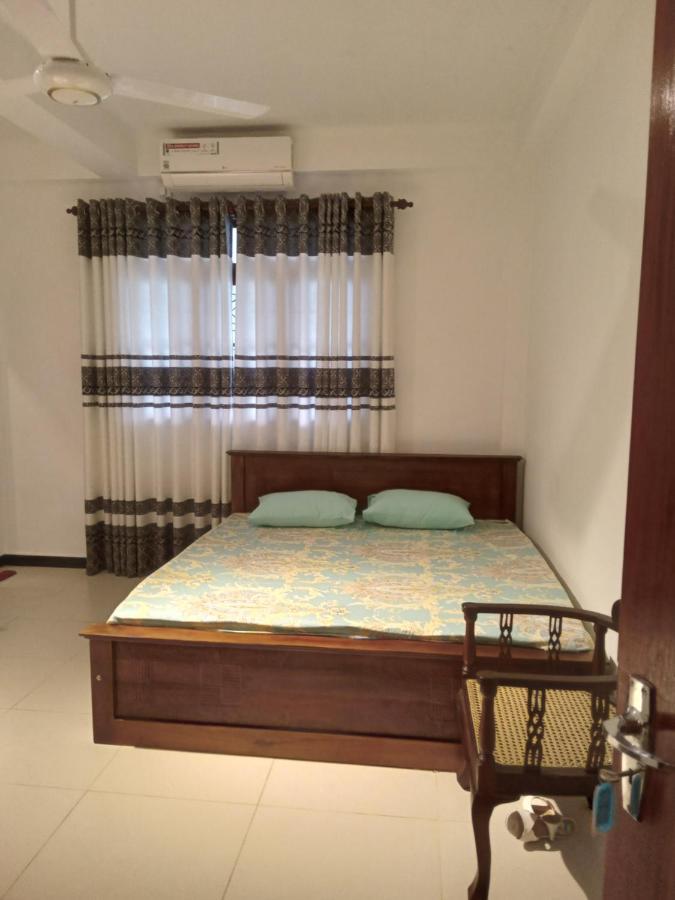 Sky Bloom Bed & Breakfast Homagama ภายนอก รูปภาพ